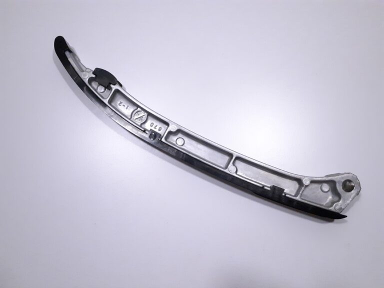 Mazda 3 6 CX-5 2.2 Diesel SkyActiv paskirstymo grandinės kreiptuvas SH03-12-670A
