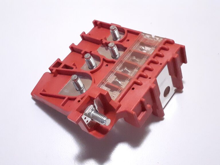 Mazda 3 CX-5 2.2 Diesel SkyActiv Battery Fuse Block KD62-67-S99
